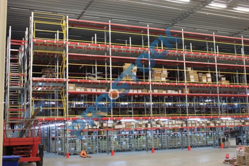 Мезонин на базе паллетных стеллажей